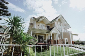 Cozy Crib Saratoga in Tagaytay Midlands with Breakfast